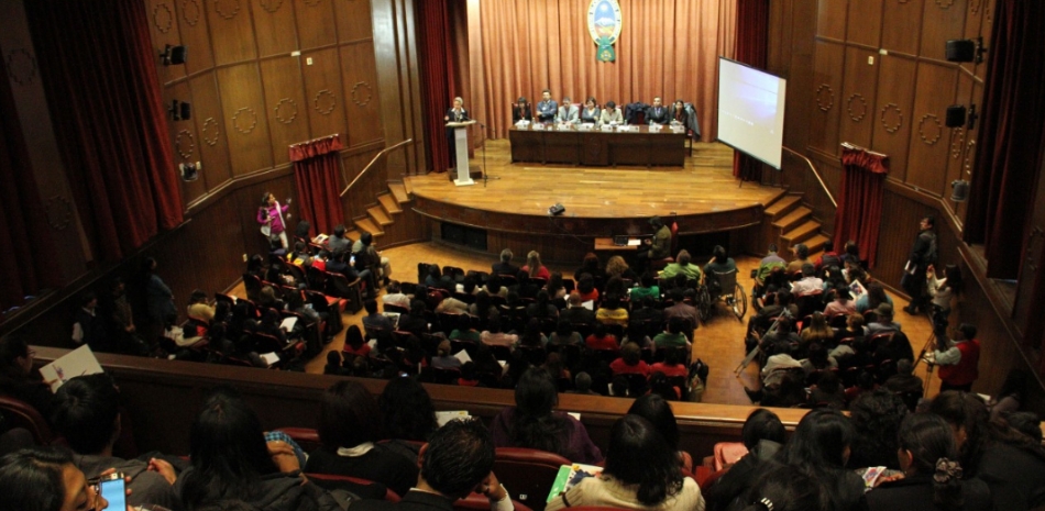 La Paz podría tener universitarios especialistas en casos de violencia contra la niñez y adolescencia