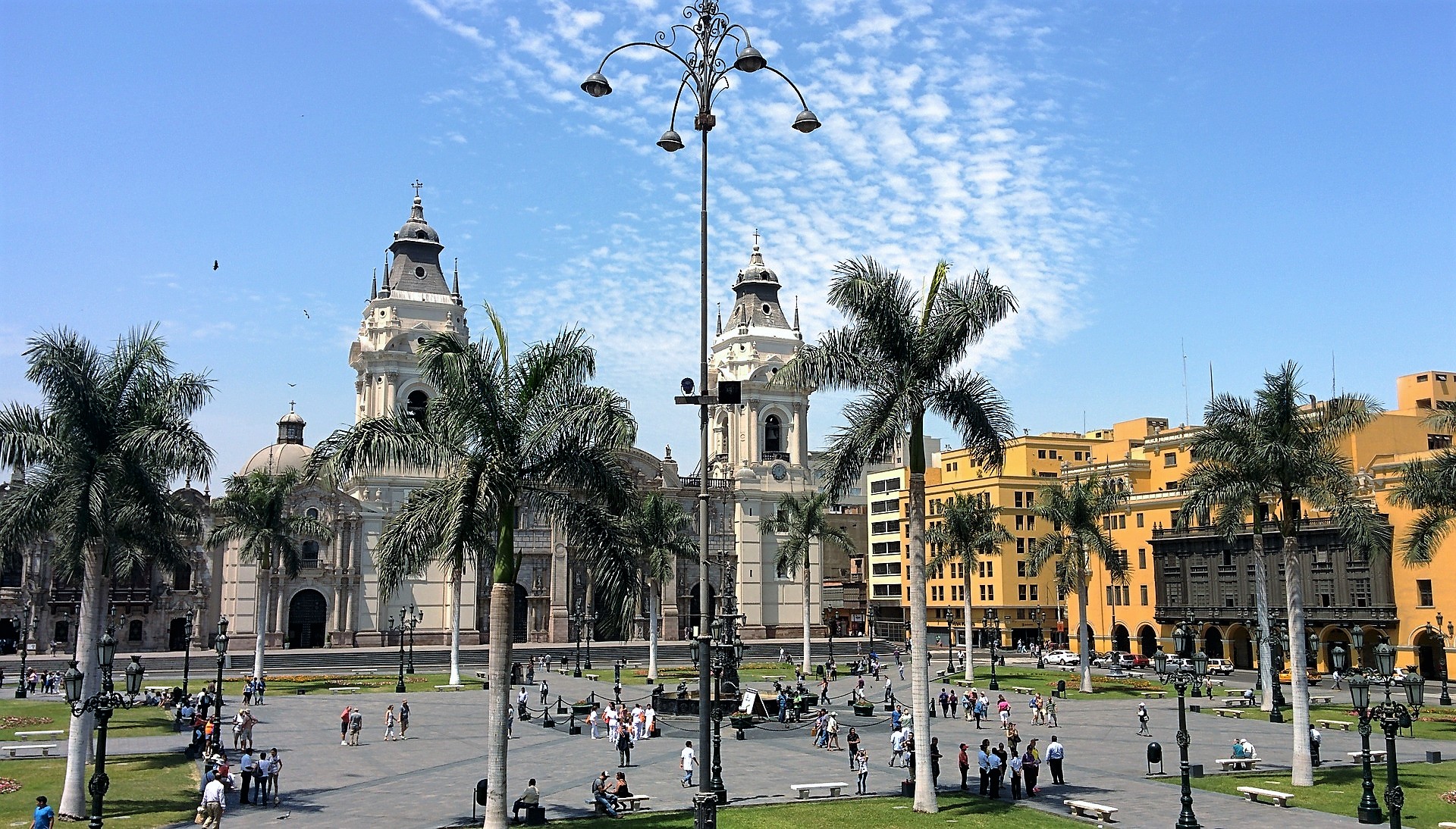 Lima ve crecer la pobreza y la percepción de corrupción