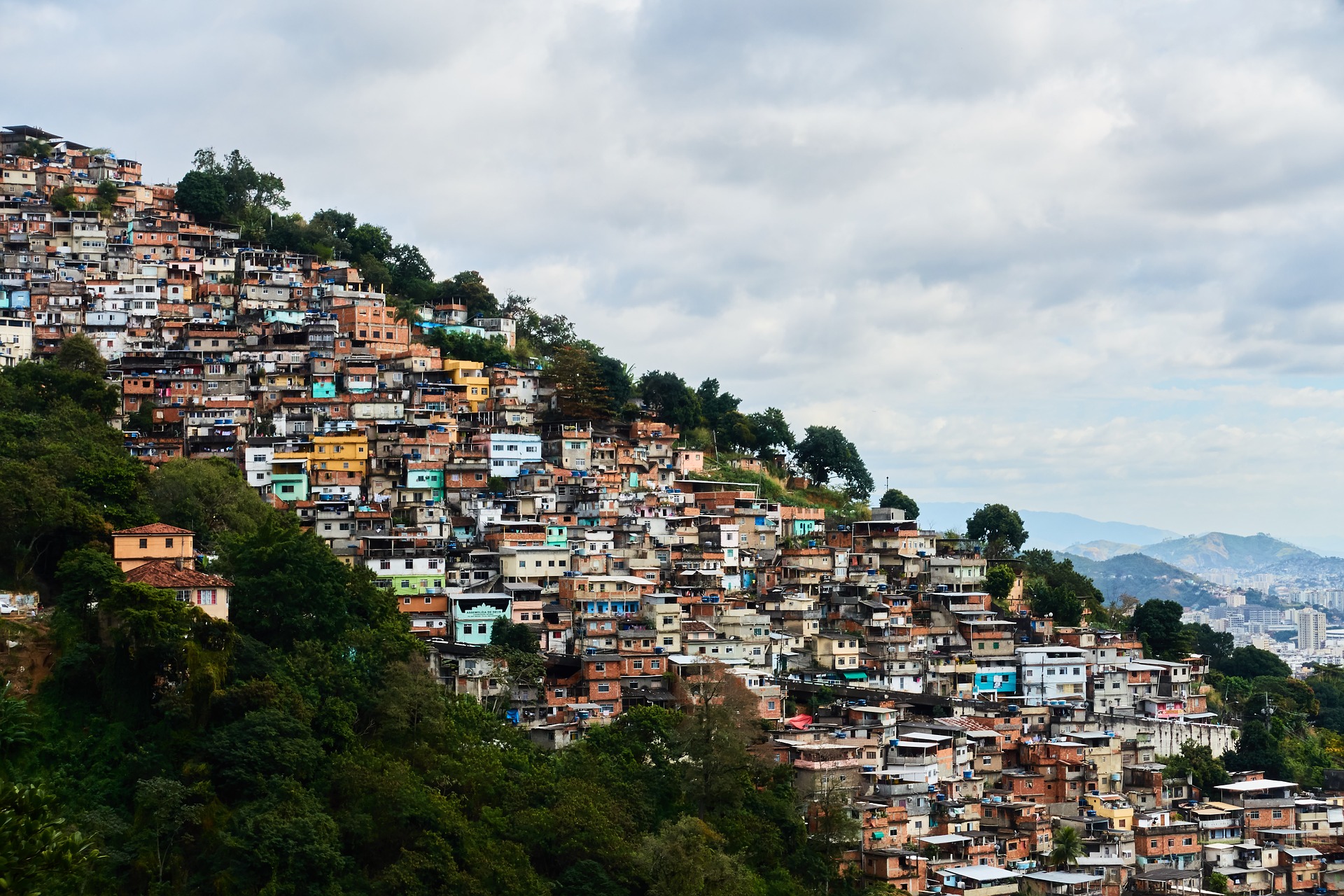Viviendas informales, patrón de urbanización en América Latina