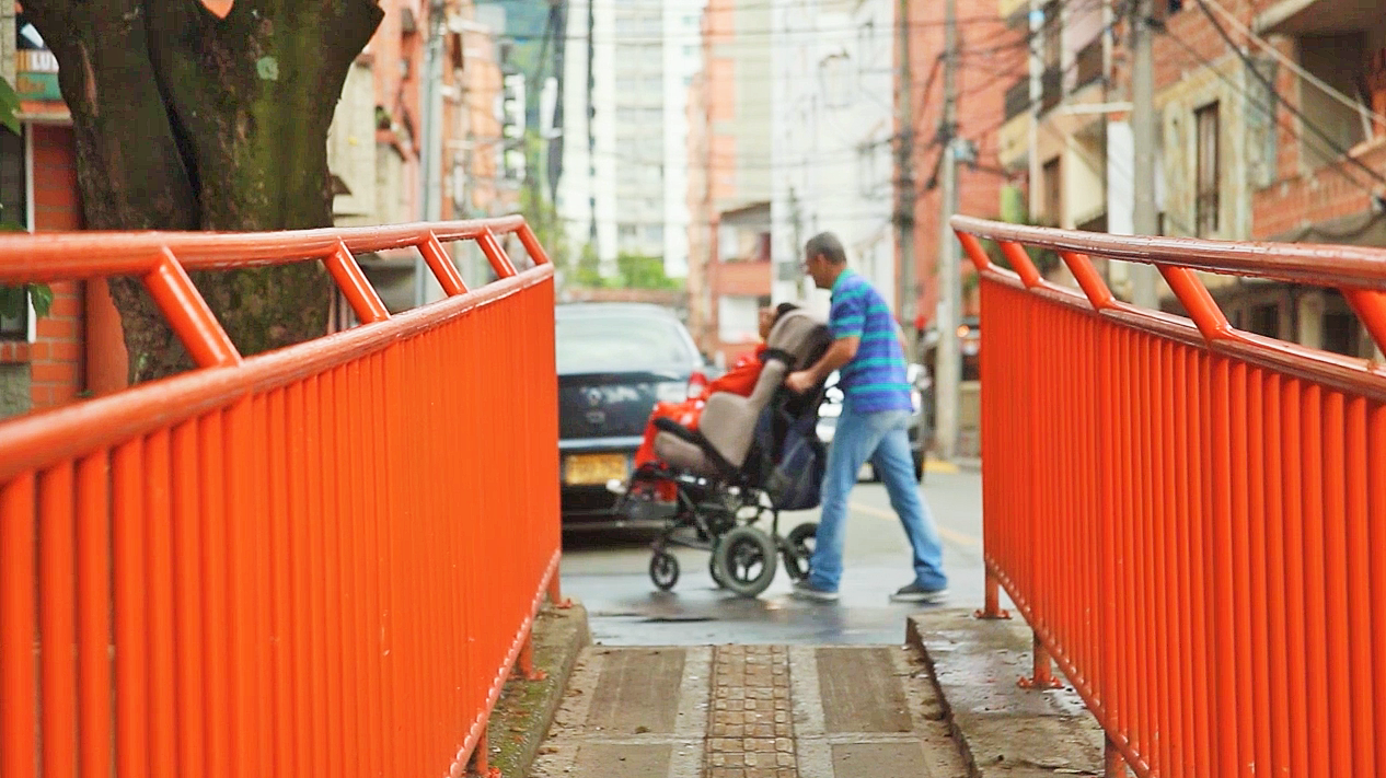 Sabaneta da pasos amplios para ser una ciudad caminable