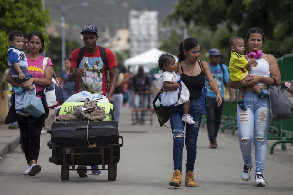 La migración y la discriminación son desafíos económicos para América Latina: Omar Licandro