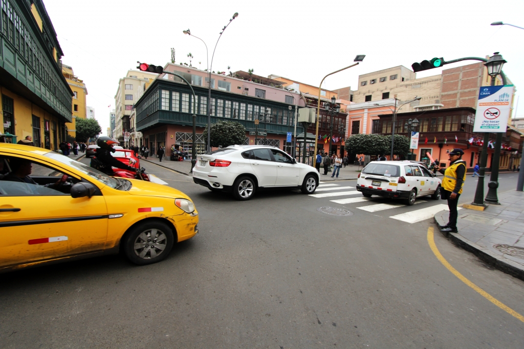 Lima reanudará el proceso de legalización de taxis