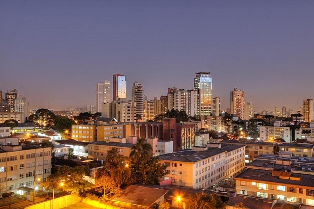 Curitiba puso en marcha el nuevo Plan de Alumbrado Público