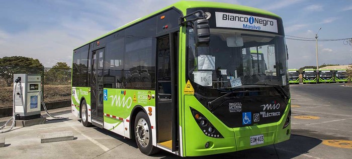 Comenzó a rodar en Cali la primera flota de buses eléctricos de Colombia