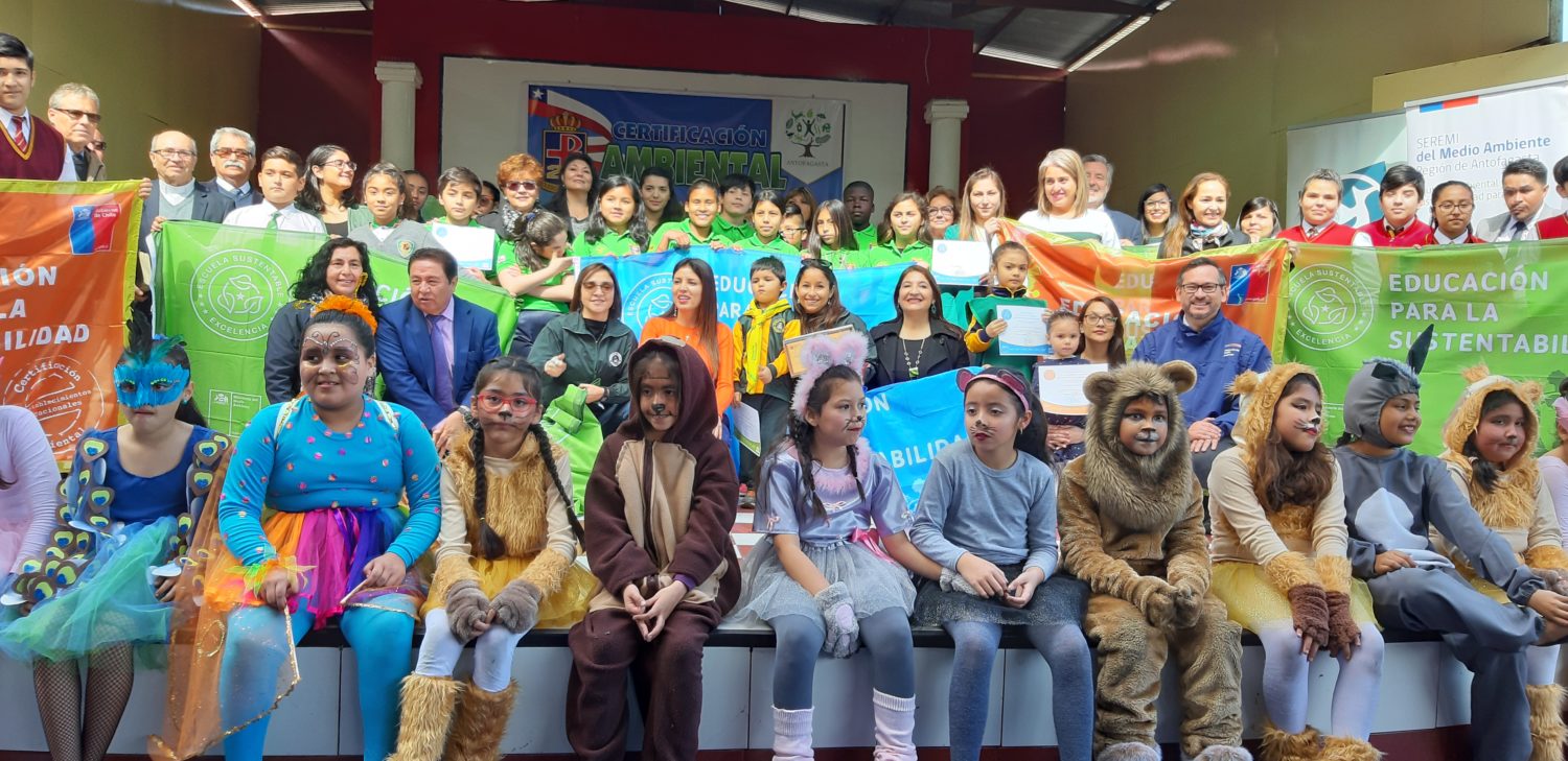 Escuelas de Antofagasta se certifican ambientalmente