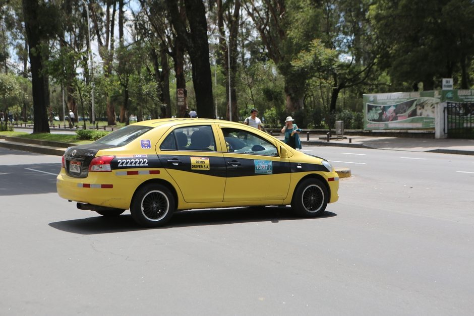 Quito está cerca de culminar su proceso de regularización de taxis