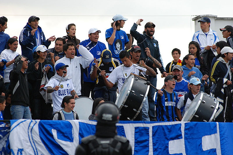 Barrios vecinos a los estadios, microterritorios de violencia