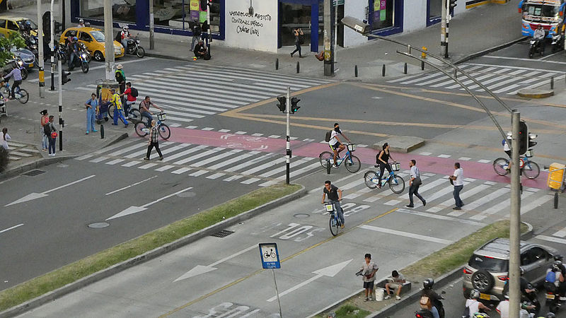 Ciclistas de Medellín prefieren vías seguras aunque tengan que pedalear más